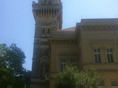 Villa de Grecis- Torre ottocentesca disegnata da Giuseppe de Grecis, trisavolo degli attuali proprietari
